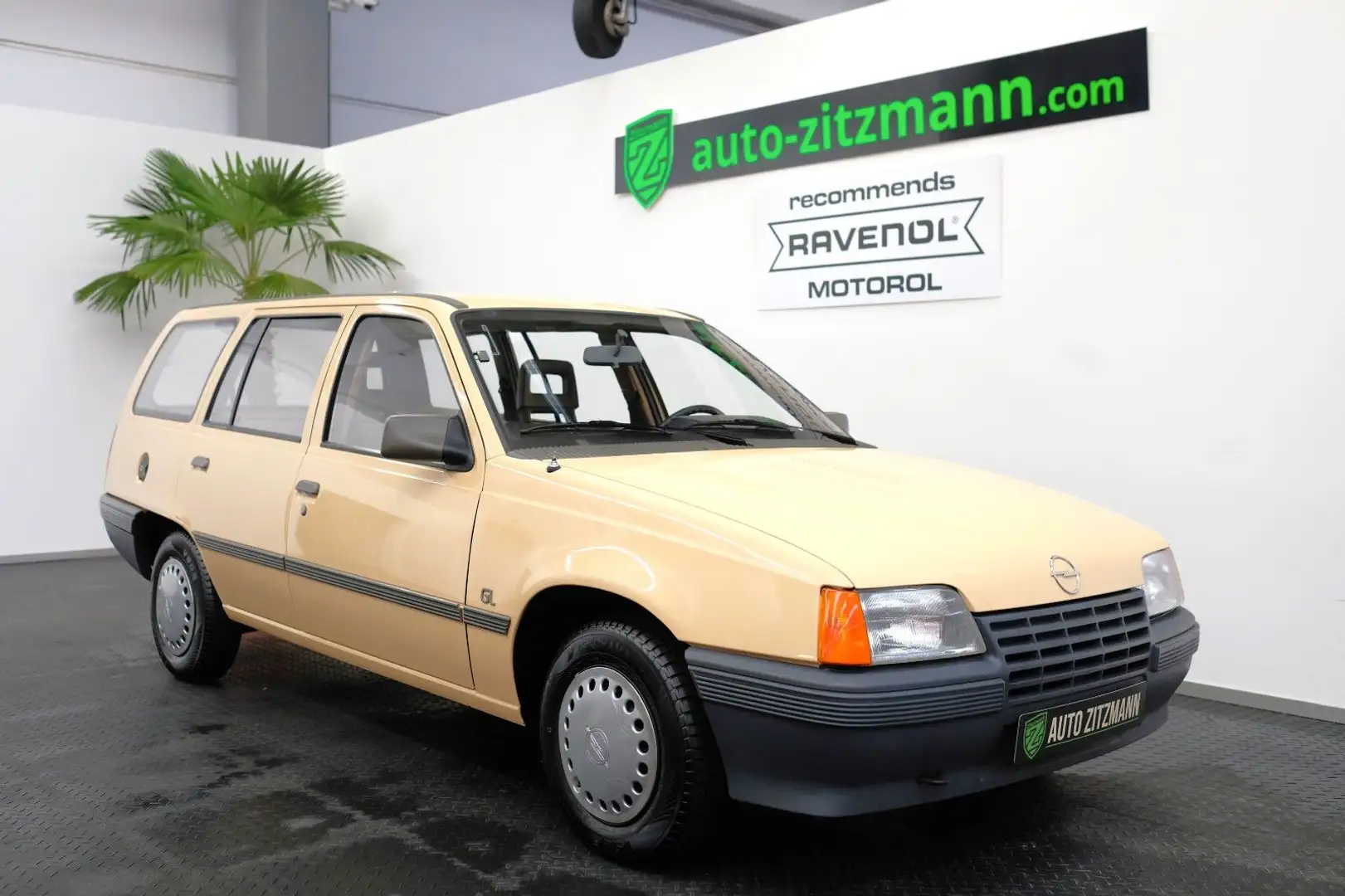 Opel Kadett GL 1,3S Caravan TOP Zustand Beige - 1