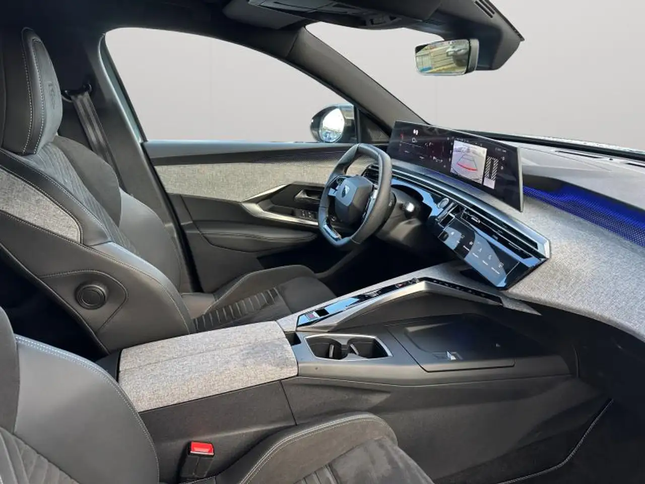 Peugeot 5008 e-GT Line / Essence 10