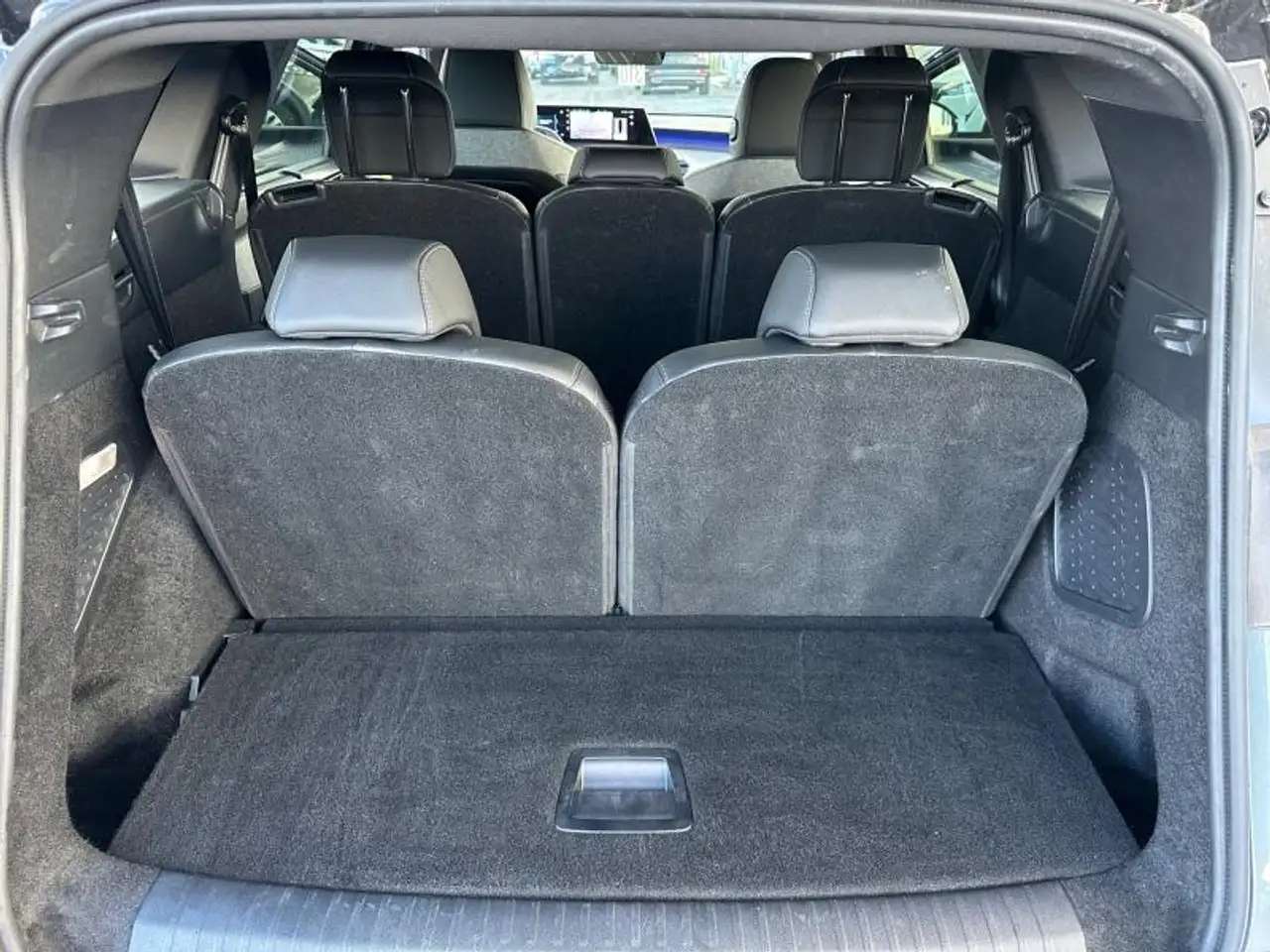 Peugeot 5008 e-GT Line / Essence 18