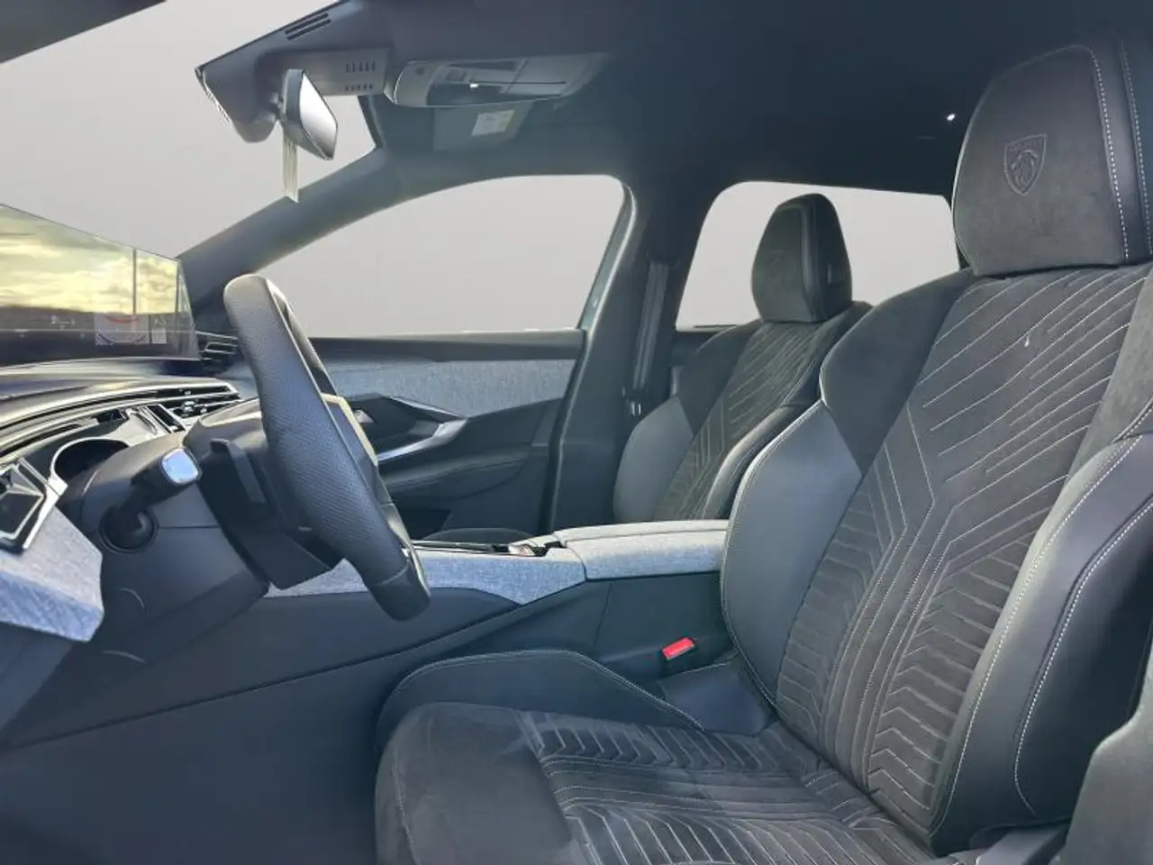 Peugeot 5008 e-GT Line / Essence 32