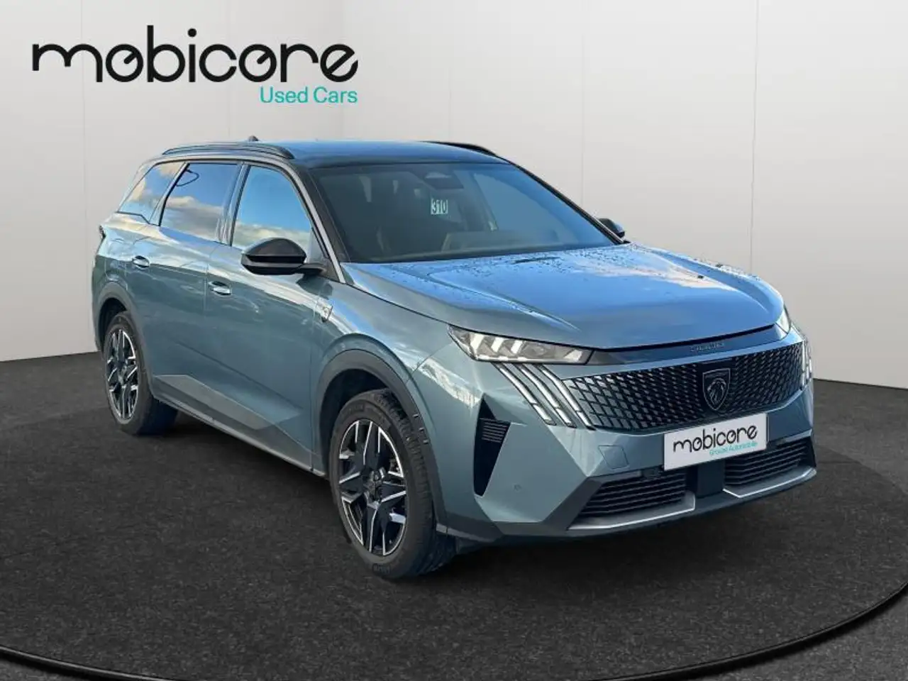 Peugeot 5008 e-GT Line / Essence 8