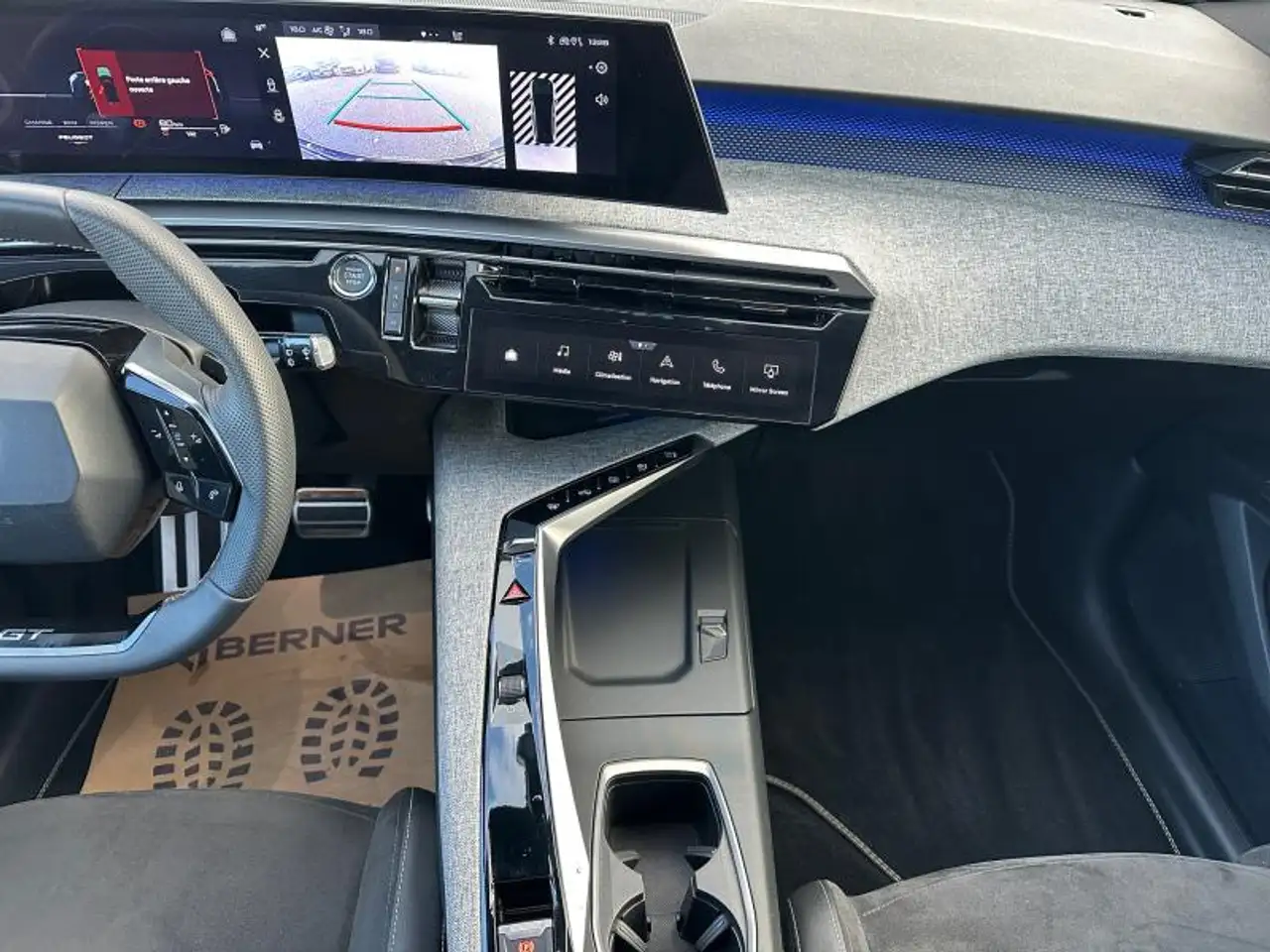 Peugeot 5008 e-GT Line / Essence 33