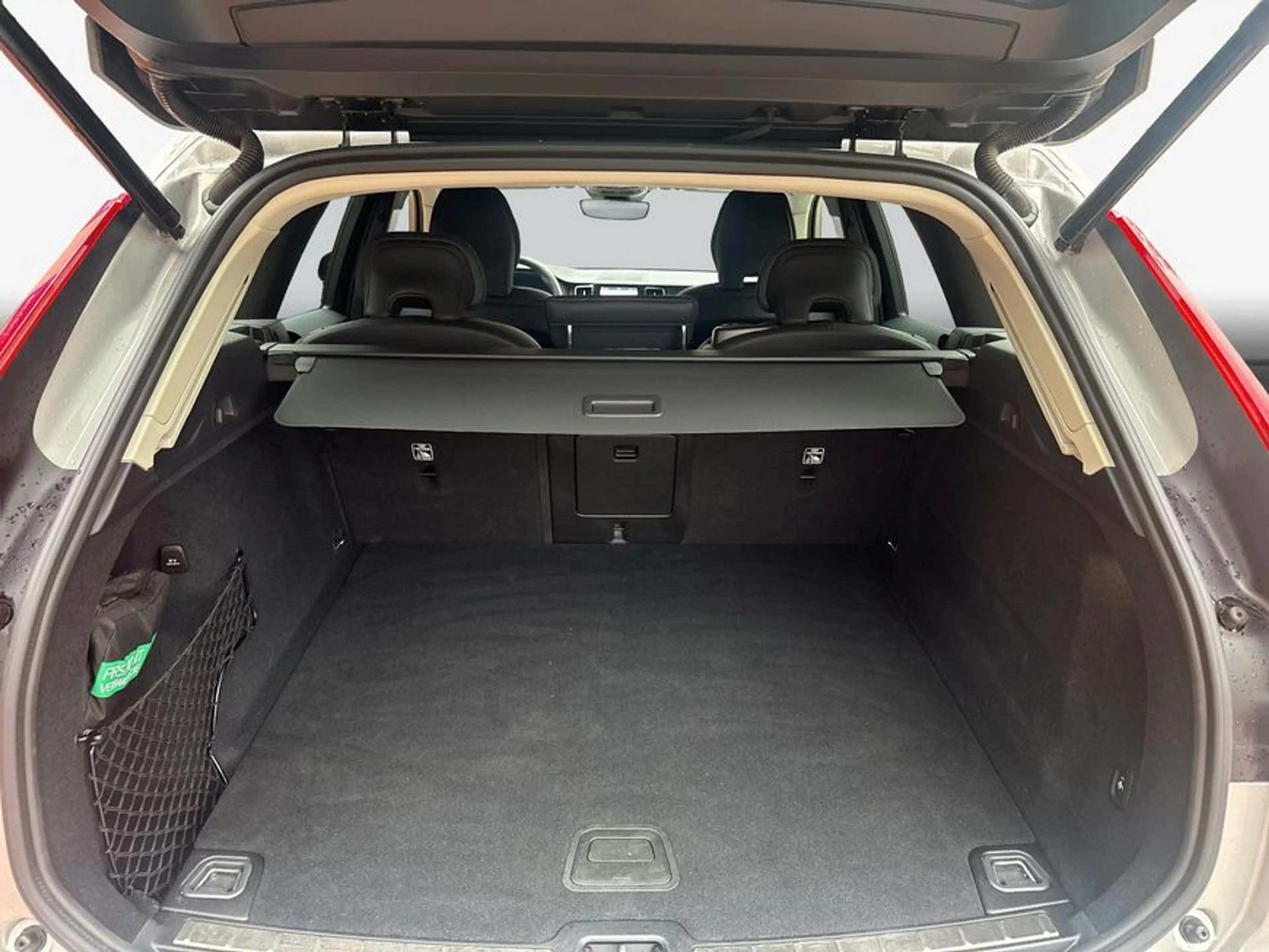 Volvo XC60 XC60 B5 B AWD Plus Dark AHK Head-Up 360°V GJR — photo 8