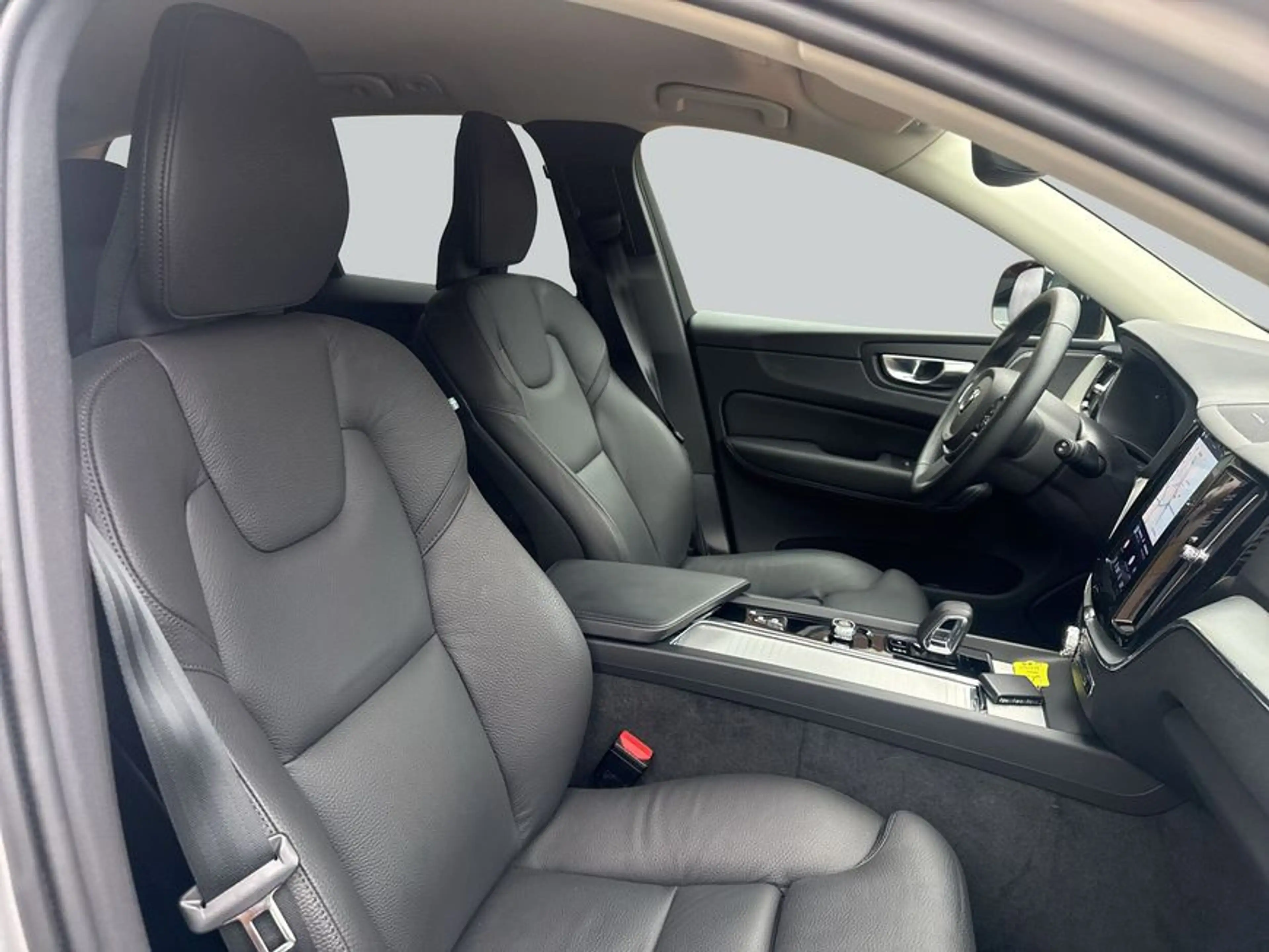 Volvo XC60 XC60 B5 B AWD Plus Dark AHK Head-Up 360°V GJR — photo 12