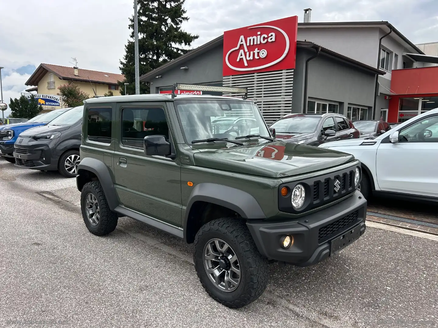 Suzuki Jimny 1.5 5MT Top AUTOVETTURA 4 POSTI Grün - 2