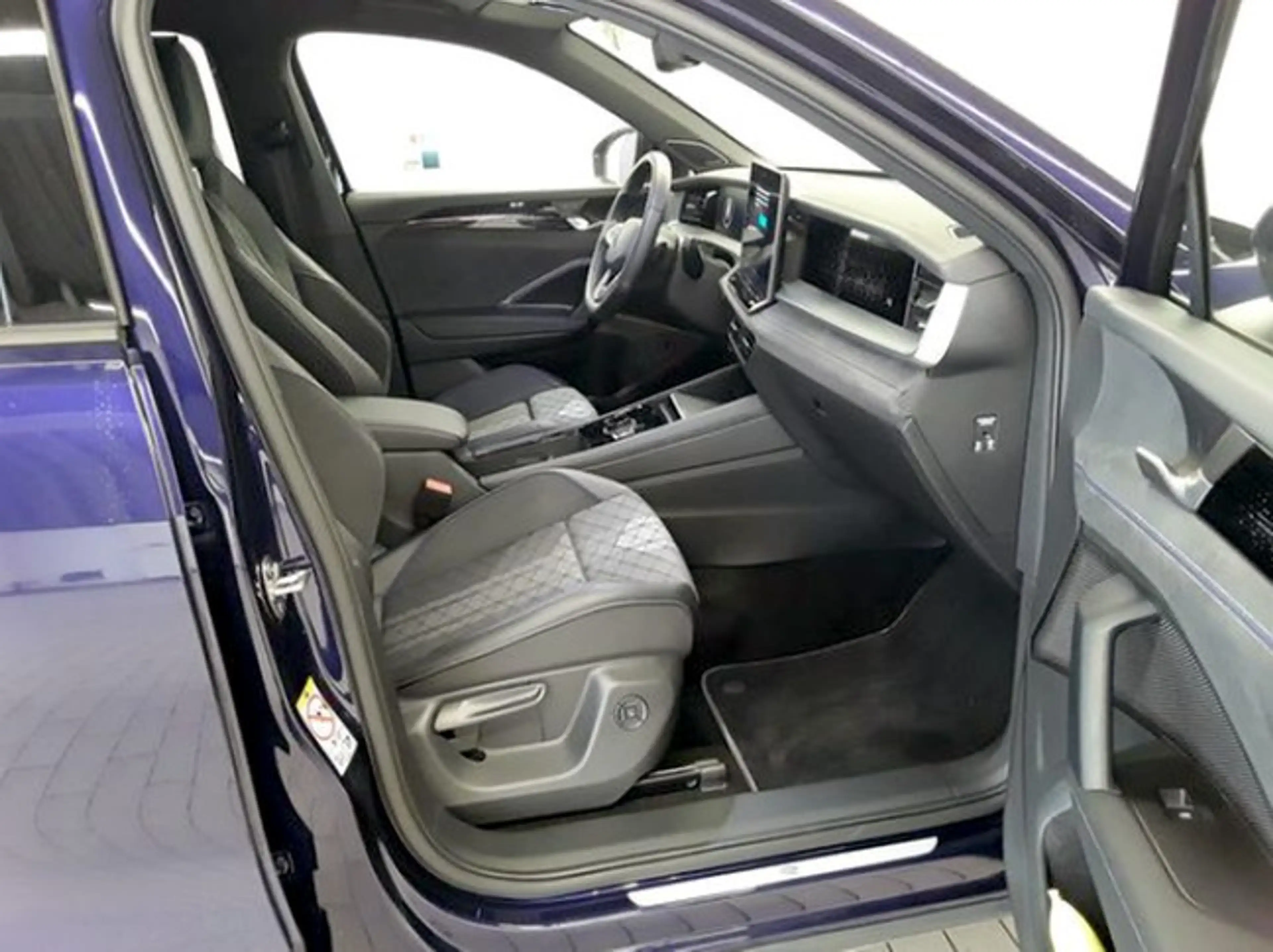Volkswagen Tayron 2.0 TSI DSG 4Motion R-LINE 7-sitzer STANDHZG AH... — photo 3