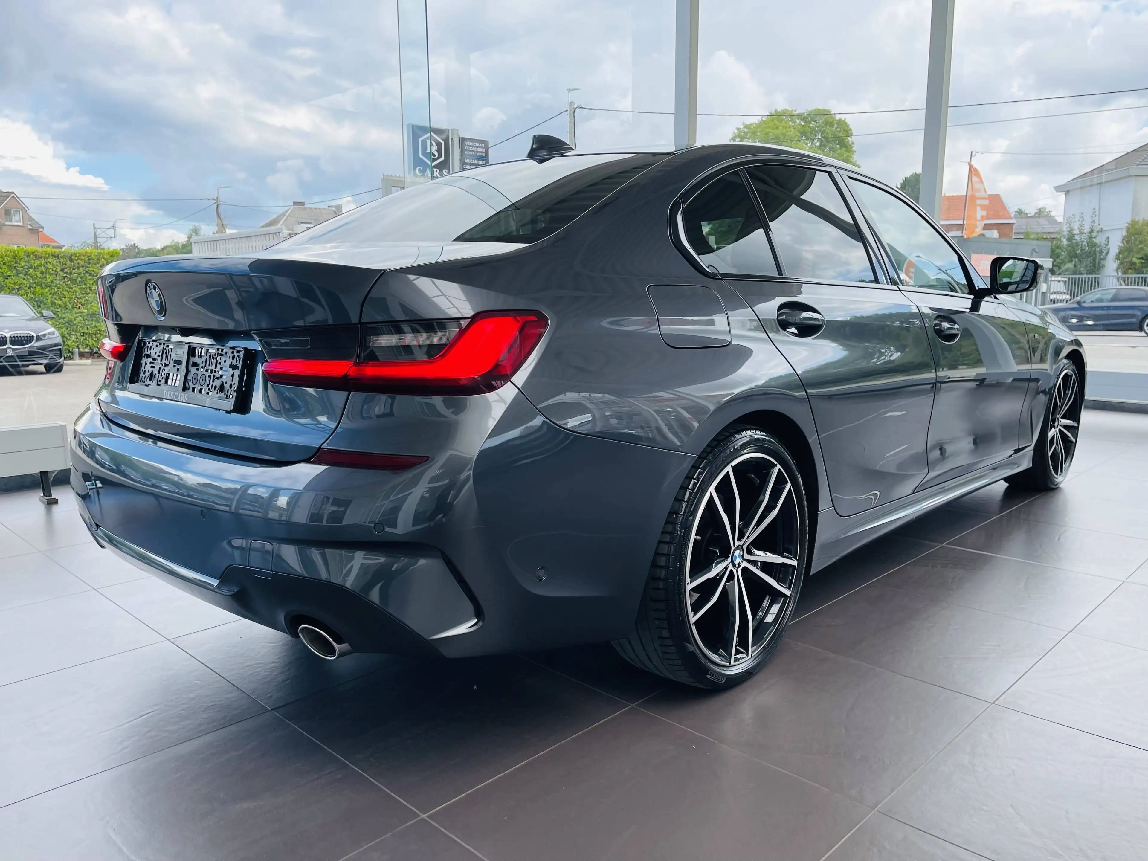 BMW 318 dA *** GARANTIE + PACK M + LED + GPS PRO + CUIR *** — photo 5