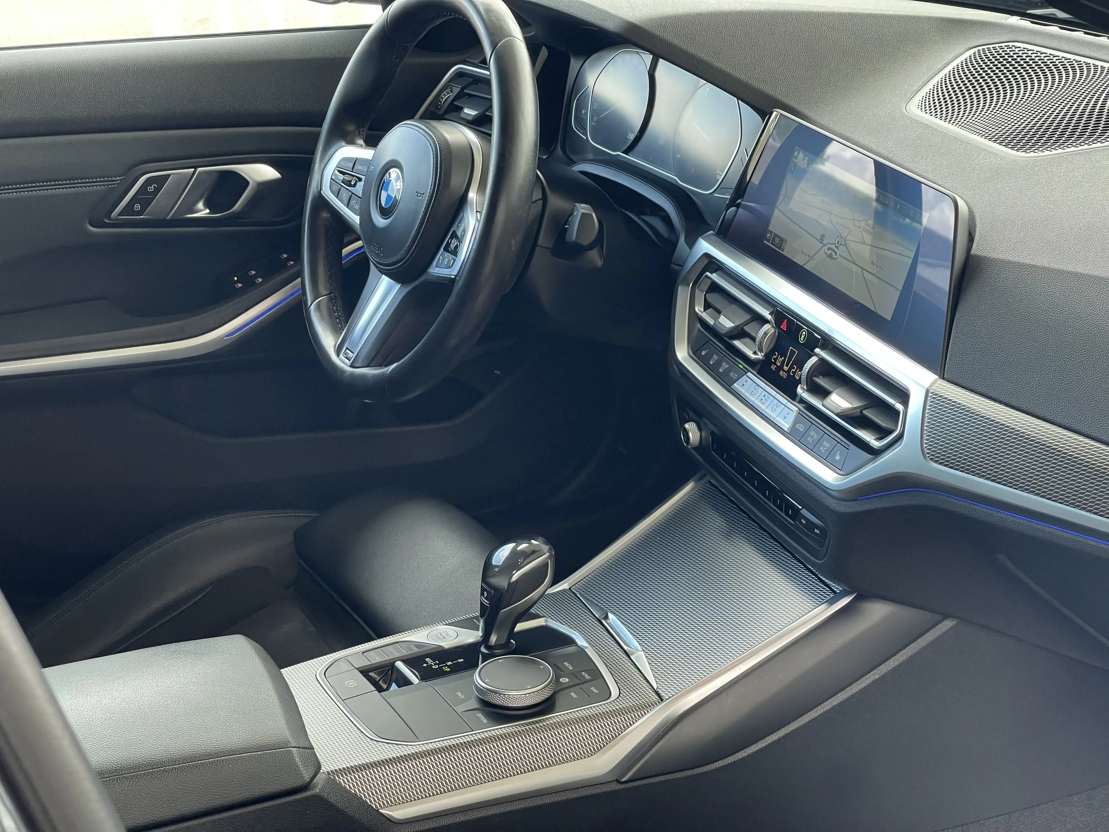 BMW 318 dA *** GARANTIE + PACK M + LED + GPS PRO + CUIR *** — photo 14
