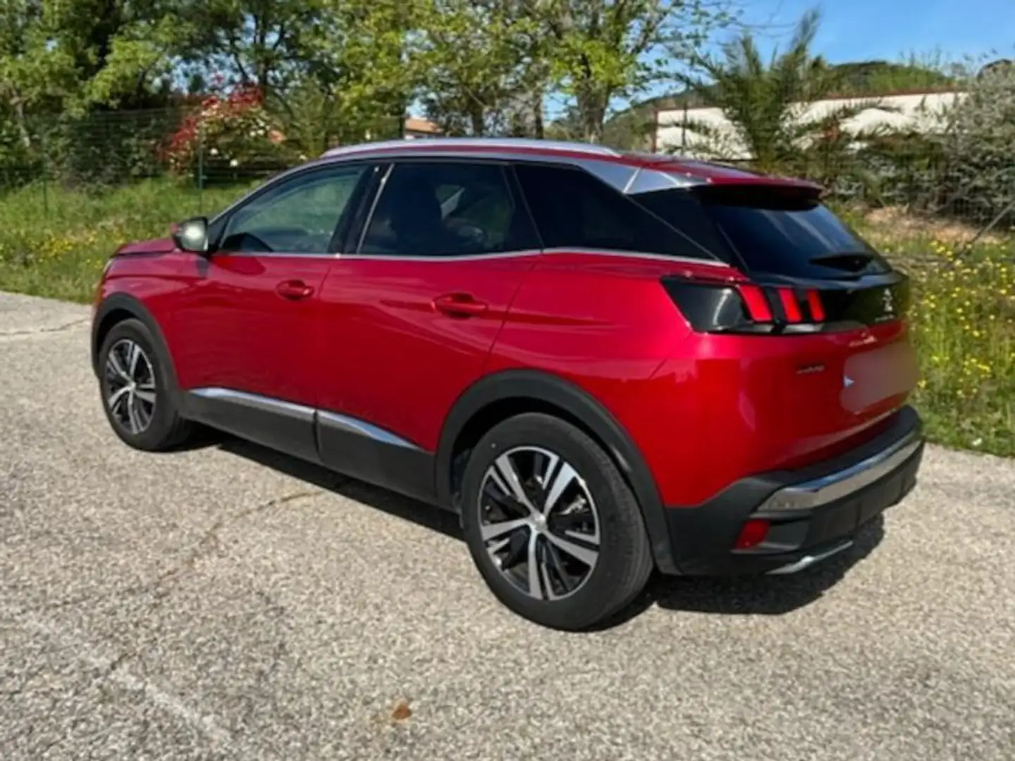 Peugeot 3008 BlueHDi 130ch S Rouge - 2