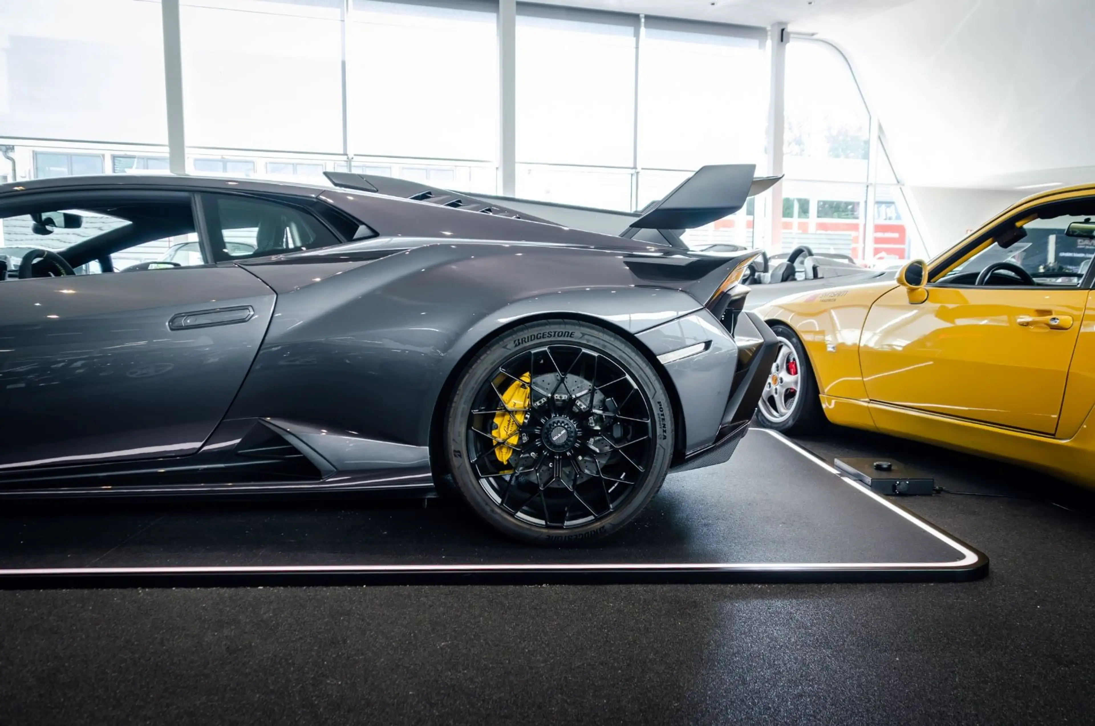 Lamborghini Huracán STO*Full Carbon*Lift*1. Hand* — photo 7