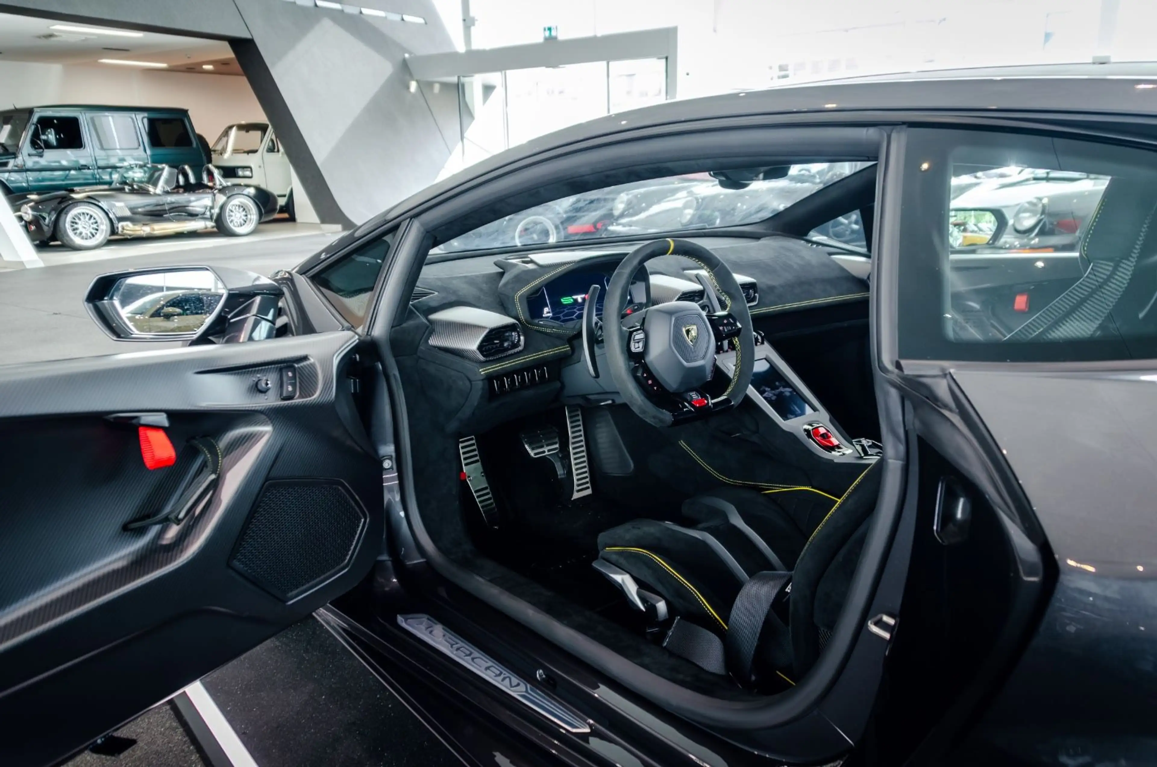Lamborghini Huracán STO*Full Carbon*Lift*1. Hand* — photo 15