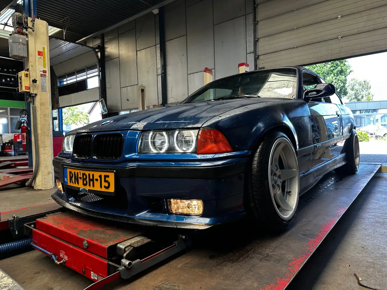BMW 323 petrol, foto 8