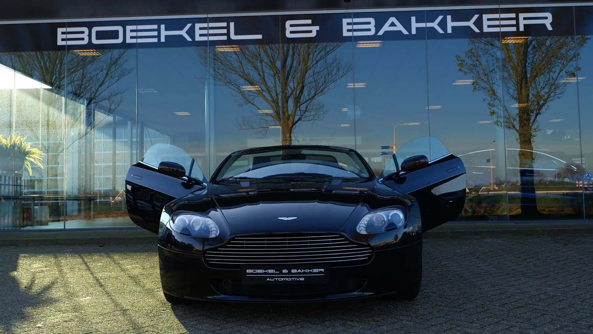 Aston Martin Vantage V8 Roadster 4.3 V8 Sportshift ** Youngtimer ** Sti Zwart - 2