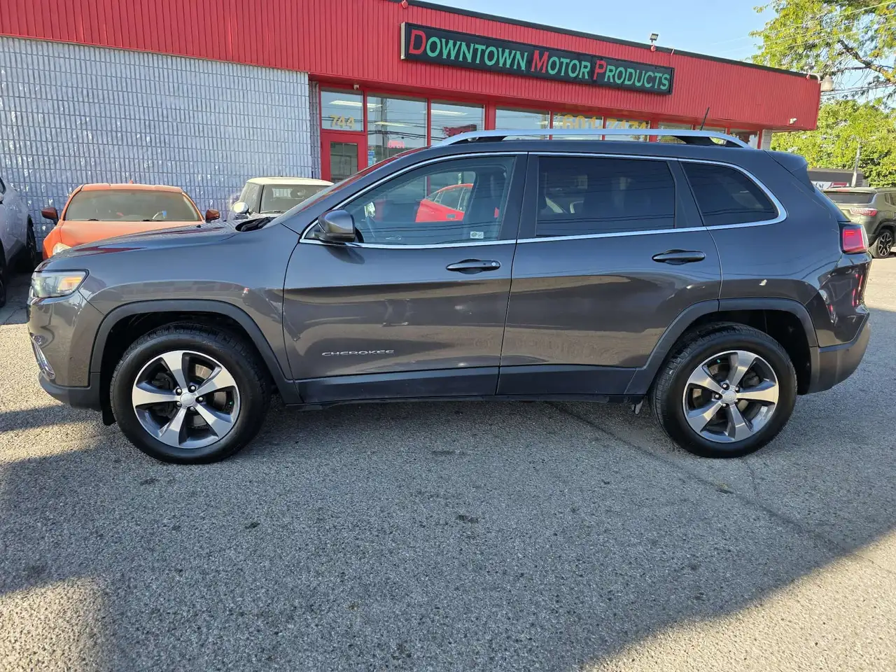 Jeep Cherokee снимка Jeep Cherokee