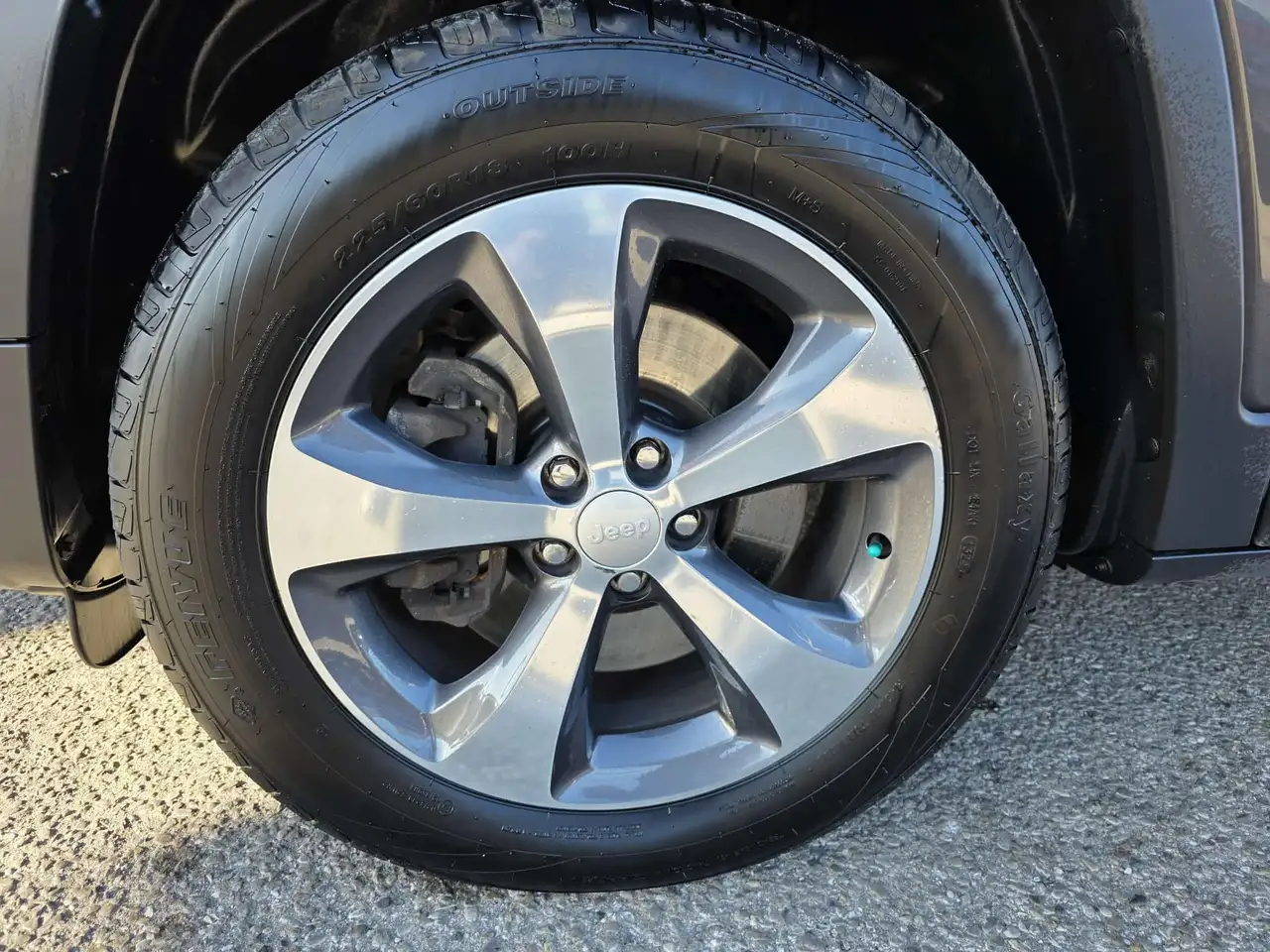 Jeep Cherokee снимка Jeep Cherokee