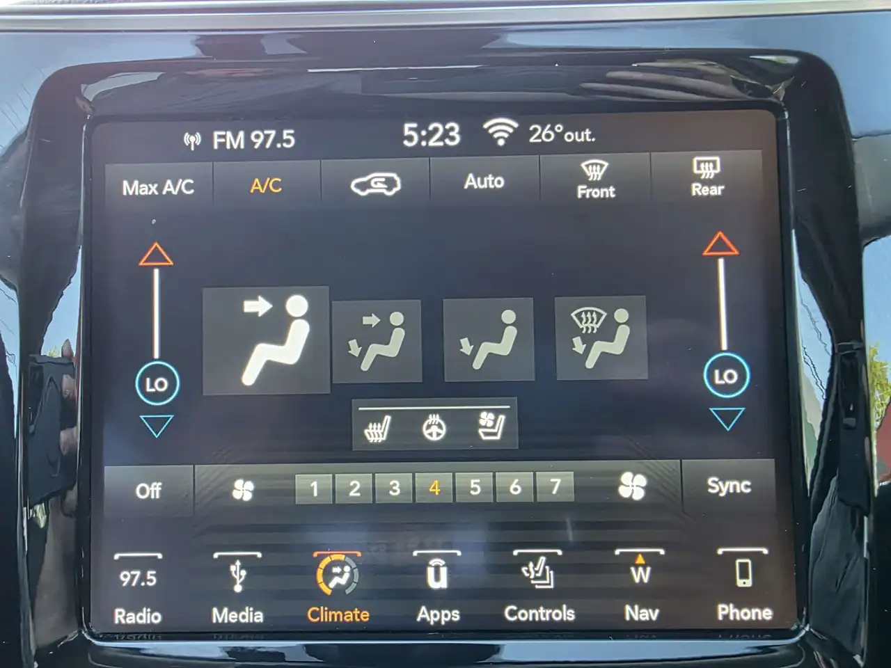 Jeep Cherokee снимка Jeep Cherokee
