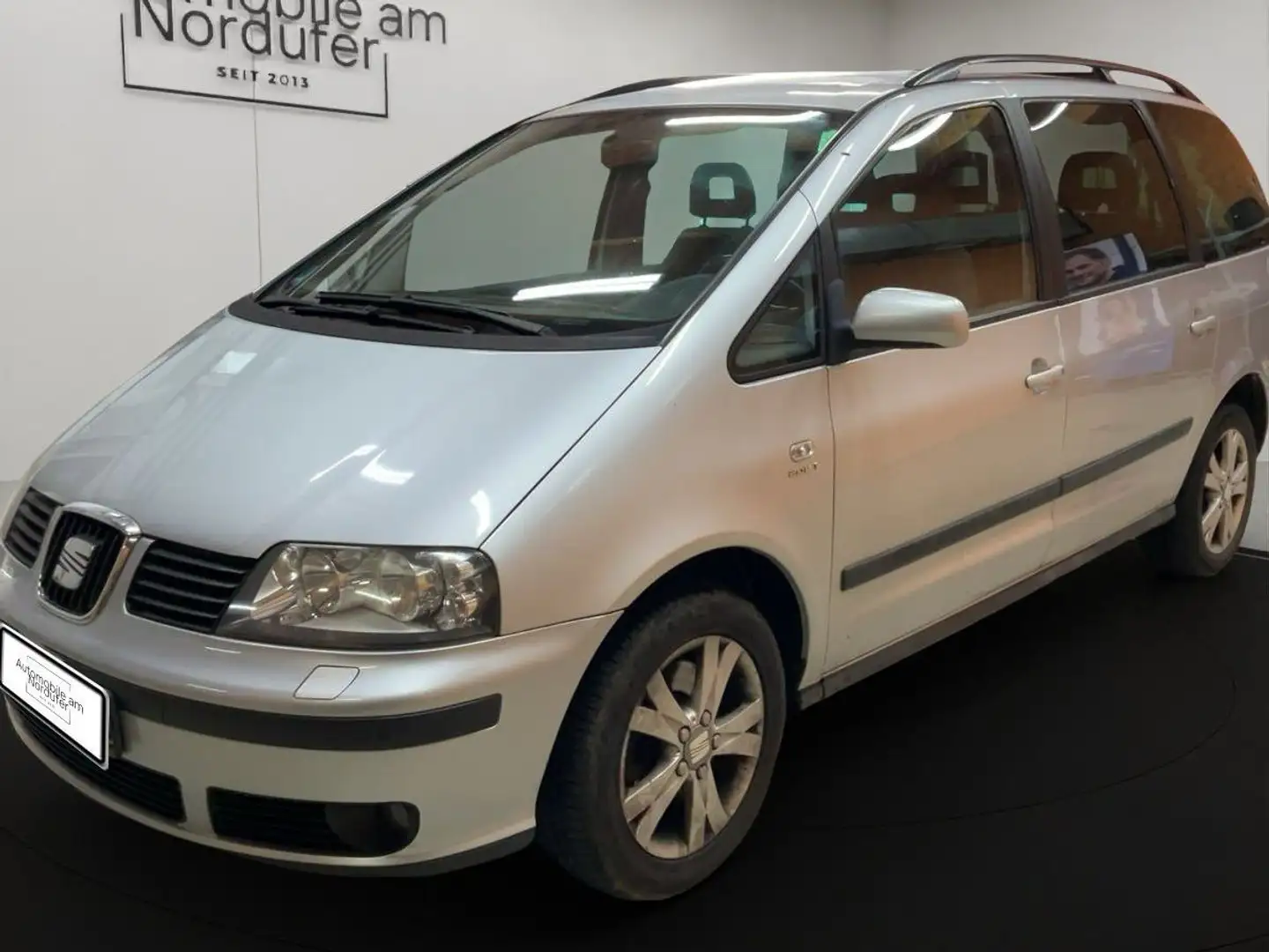 SEAT Alhambra 1.8T Aut.-7Sitzer-2Hand-Scheckheft-AHK-PDC-Sitzhei Grey - 1