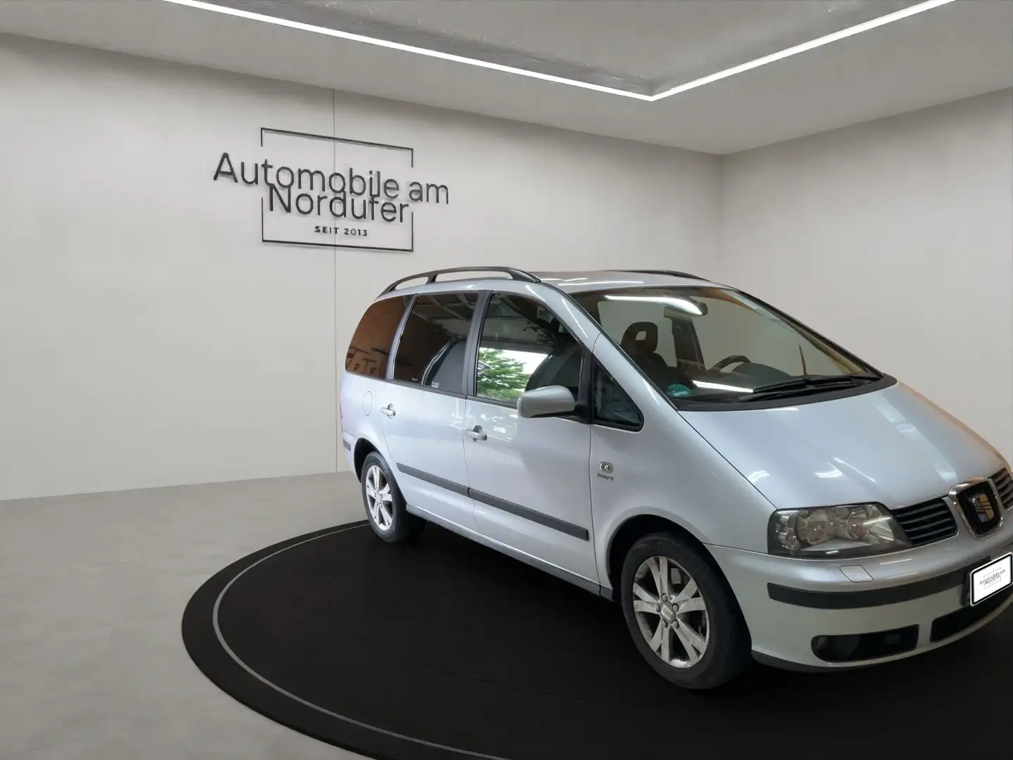 SEAT Alhambra 1.8T Aut.-7Sitzer-2Hand-Scheckheft-AHK-PDC-Sitzhei Grey - 2