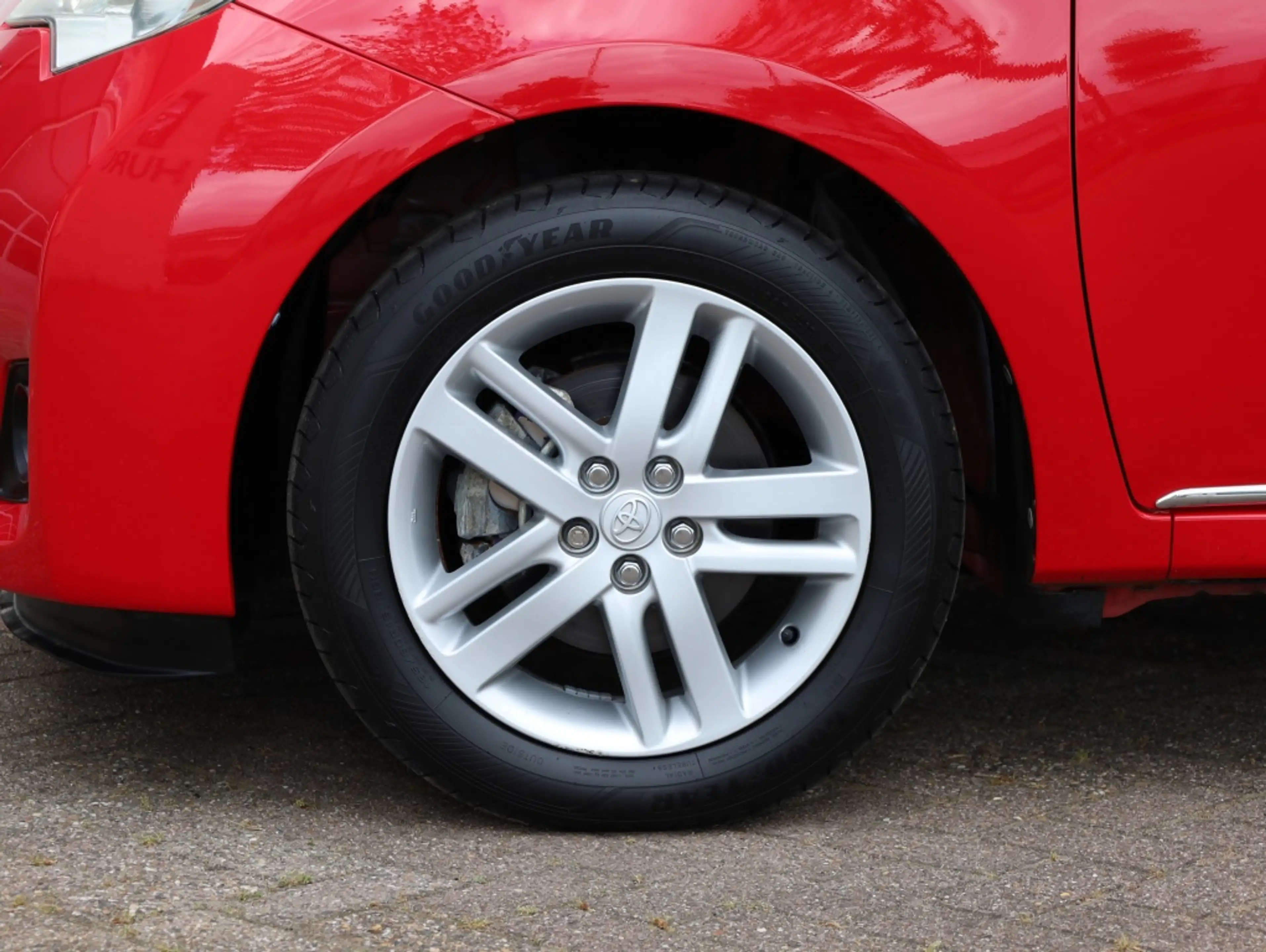 Toyota Verso-S 1.3 VVT-i Dynamic | NL-Auto | Clima | Camera — photo 10