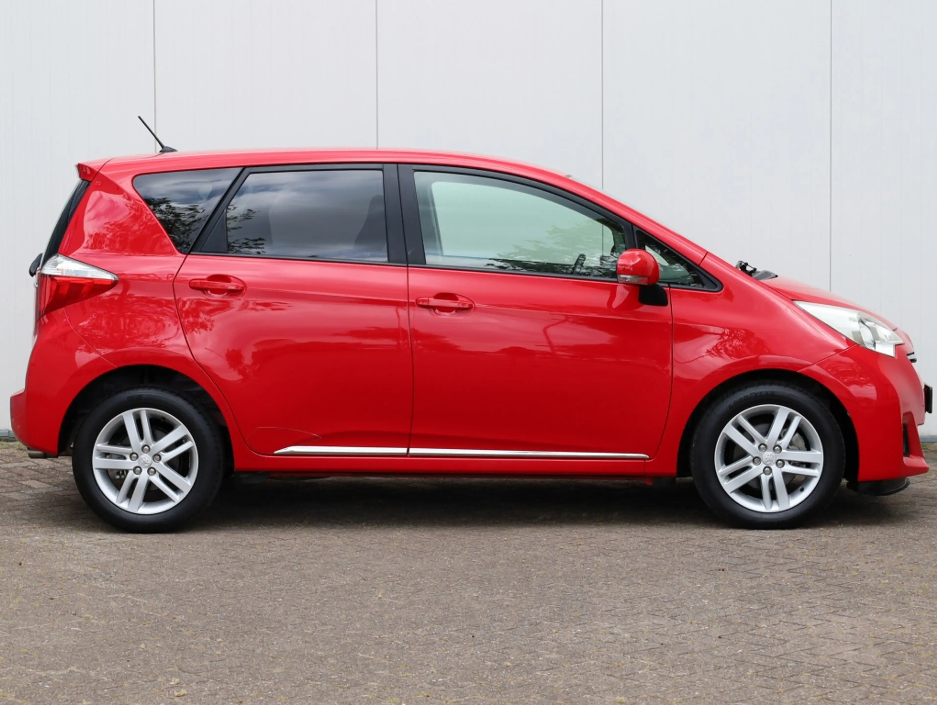 Toyota Verso-S 1.3 VVT-i Dynamic | NL-Auto | Clima | Camera — photo 6