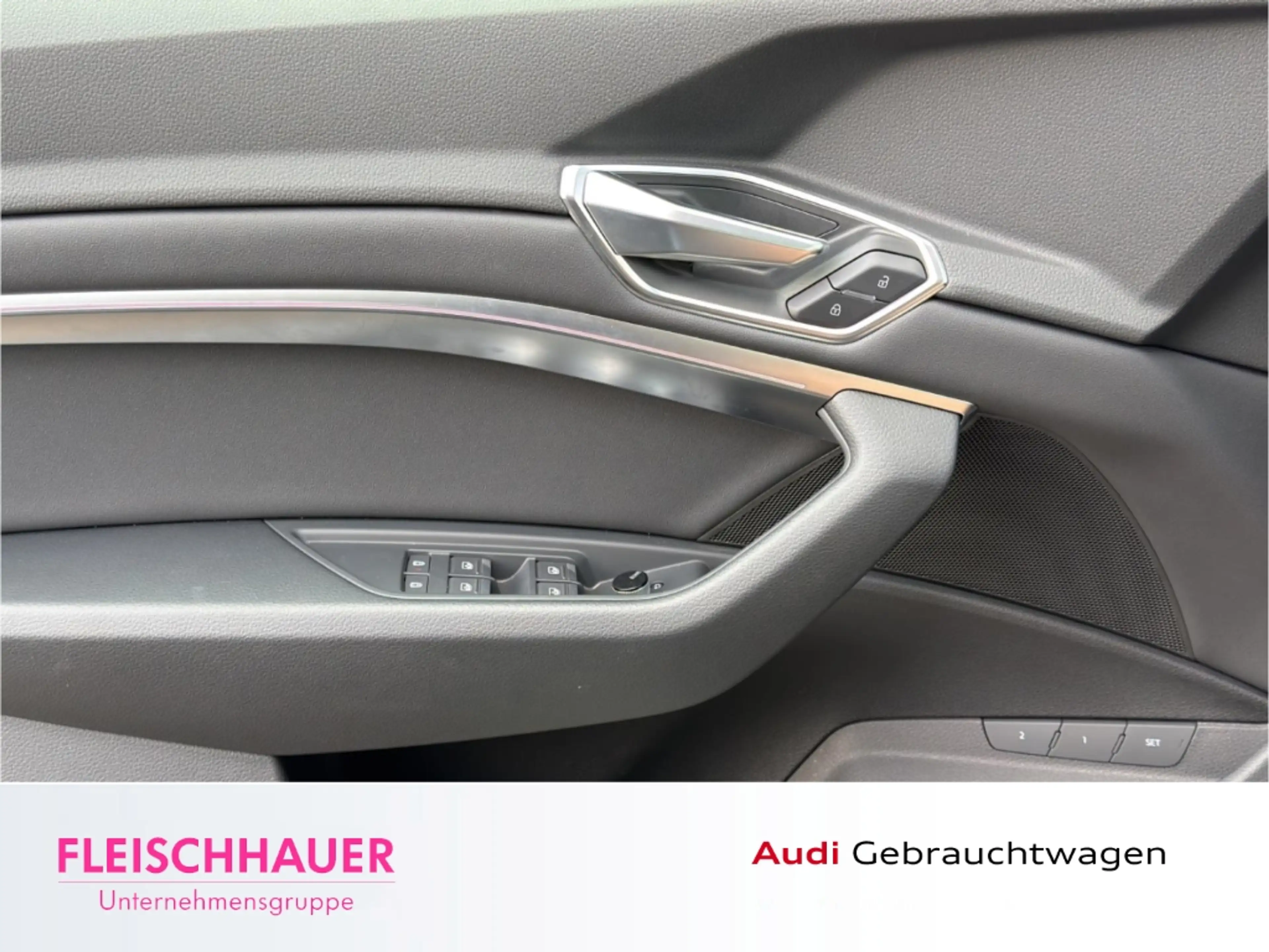 Audi e-tron 55quattro 300 KWLeder+Matrix+Pano+HeadUp+CarPlay+N — photo 10