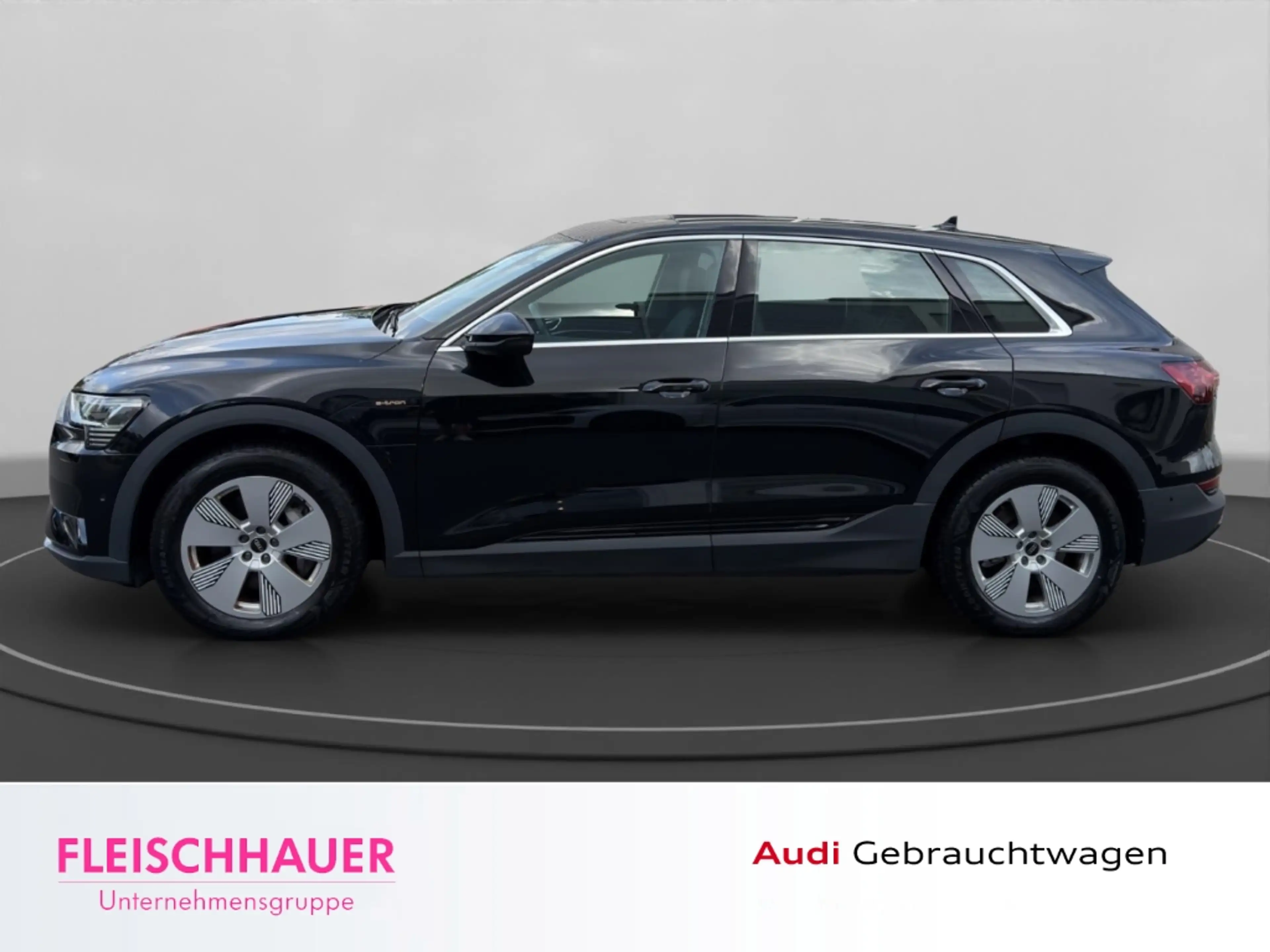 Audi e-tron 55quattro 300 KWLeder+Matrix+Pano+HeadUp+CarPlay+N — photo 3