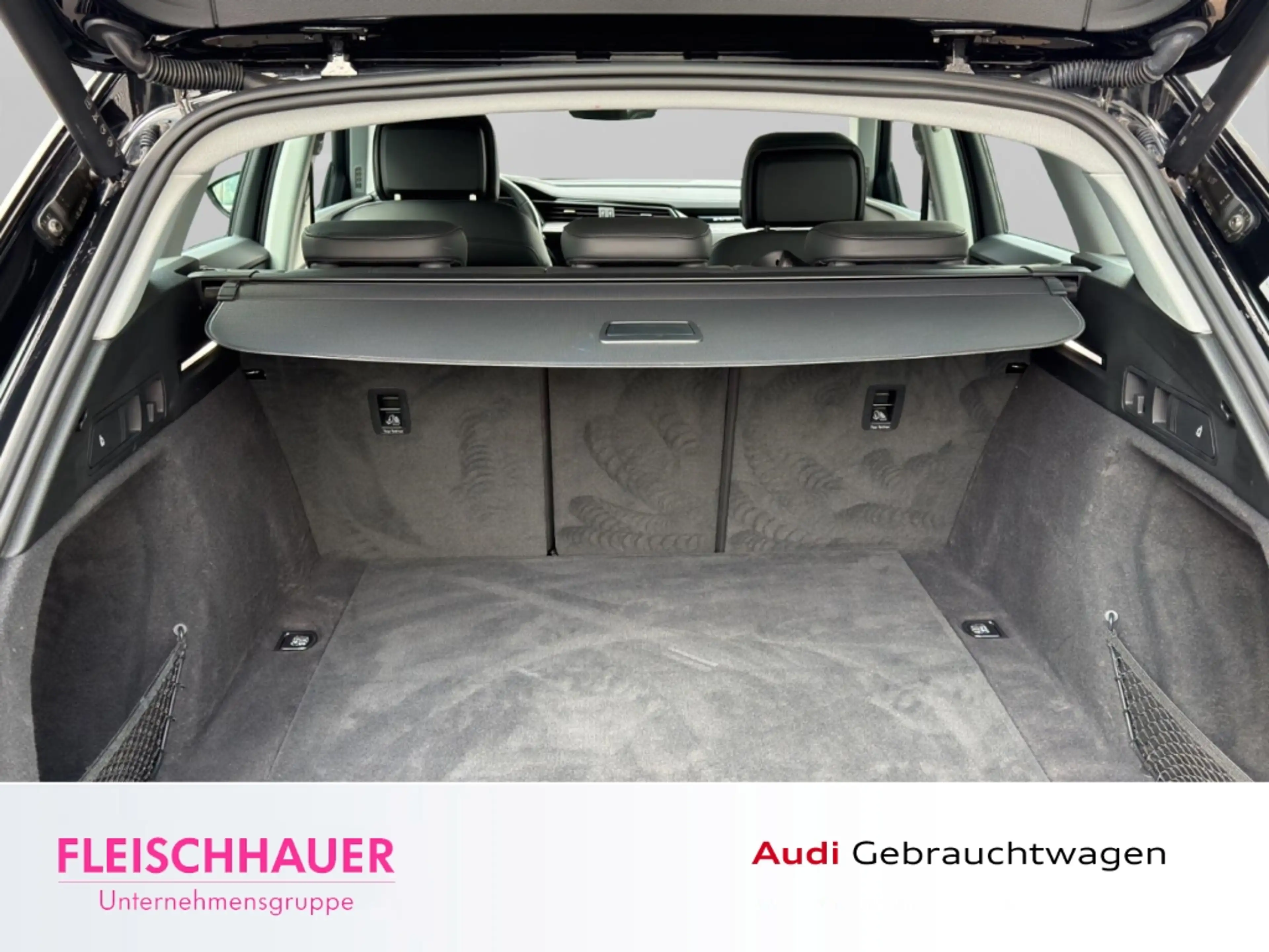 Audi e-tron 55quattro 300 KWLeder+Matrix+Pano+HeadUp+CarPlay+N — photo 15