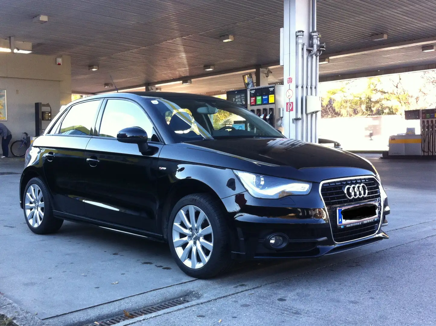 Audi A1 A1 SB 1,2 TFSI Beauty Schwarz - 1