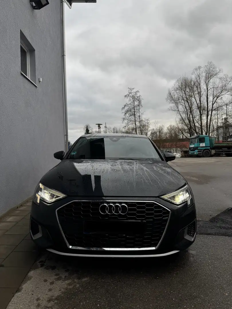 Audi A3 35 TDI LED NAVI ViCo Grau - 2
