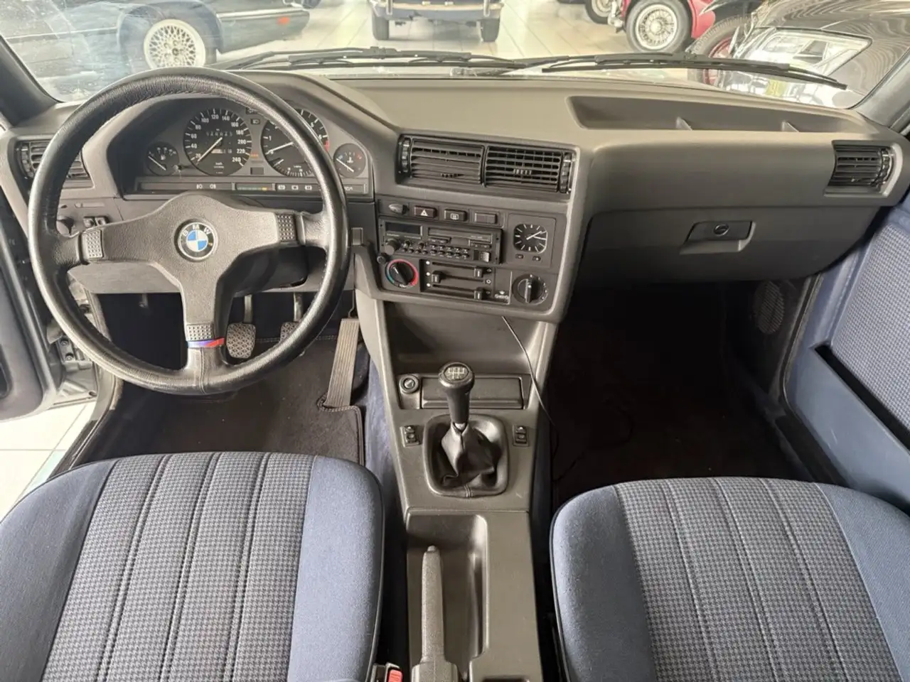 BMW 325 i E30 Coupé Deutsch Unverbastelt, foto 12