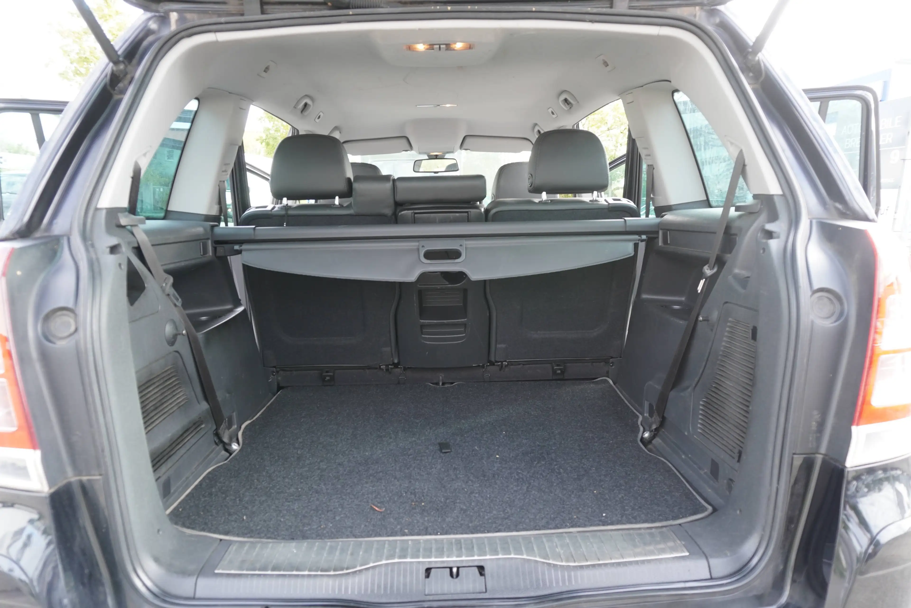 Opel Zafira INNOVATION*TÜV NEU*KLIMA*7 SITZE* 91.000KM — photo 6