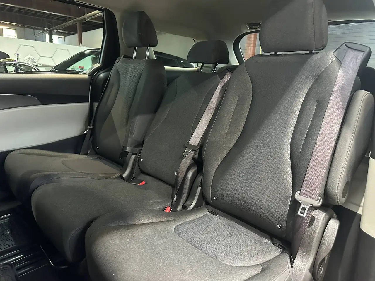Kia Carnival photo Kia Carnival