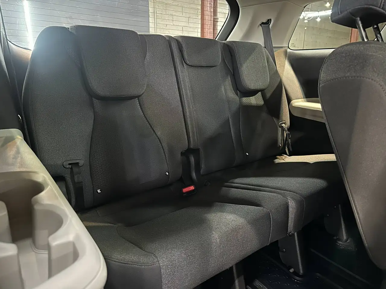 Kia Carnival photo Kia Carnival