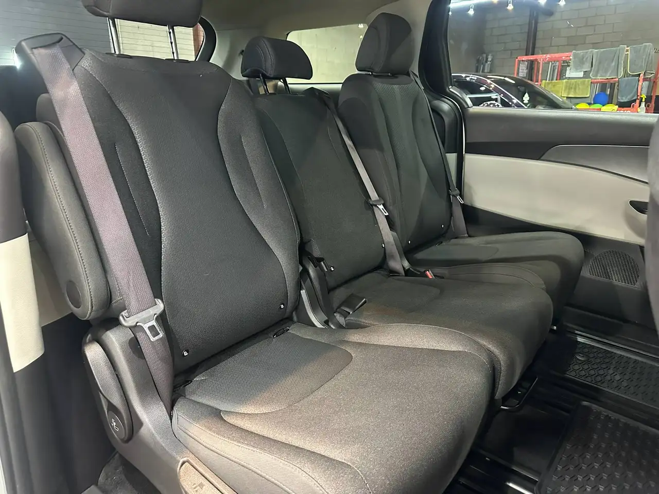 Kia Carnival photo Kia Carnival