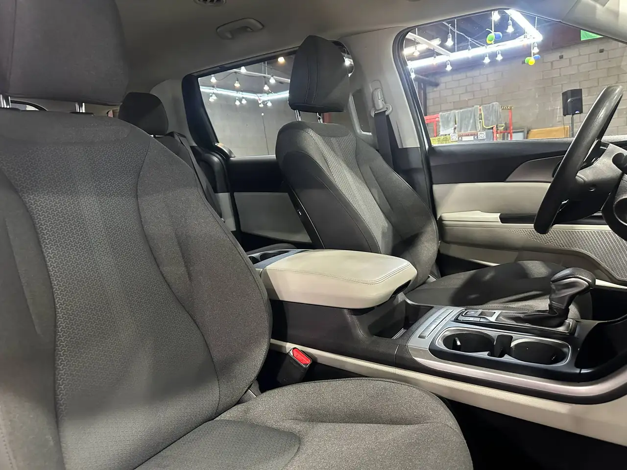 Kia Carnival photo Kia Carnival