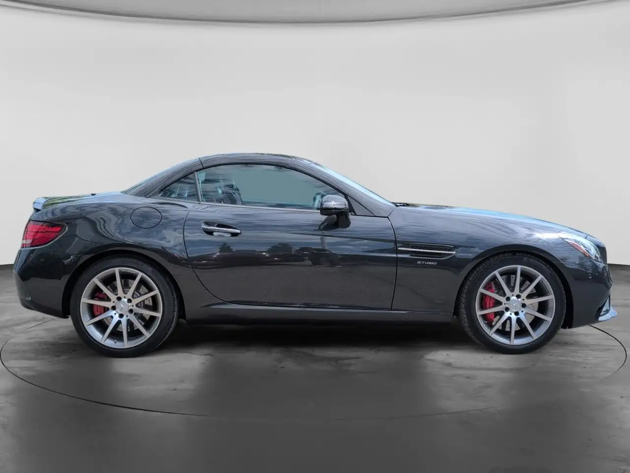 Mercedes-Benz SLC снимка Mercedes-Benz SLC