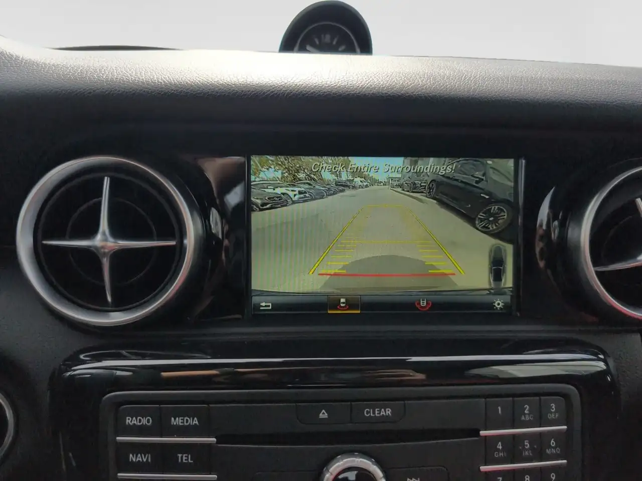Mercedes-Benz SLC снимка Mercedes-Benz SLC