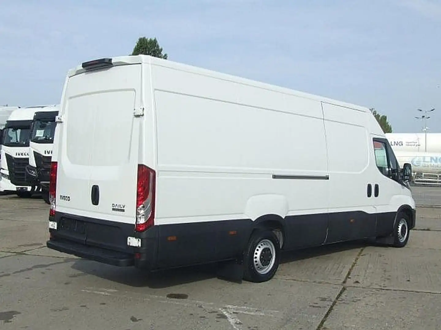 Iveco Daily Daily 35S16A8 Maxi  RS 4.100 mm Wit - 2