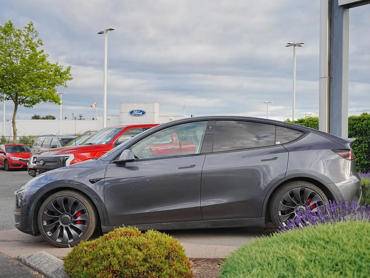 Tesla Model Y fotografie Tesla Model Y