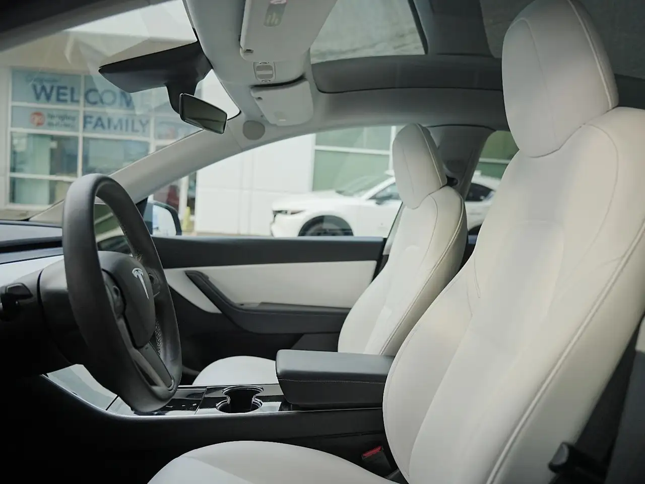 Tesla Model Y fotografie Tesla Model Y