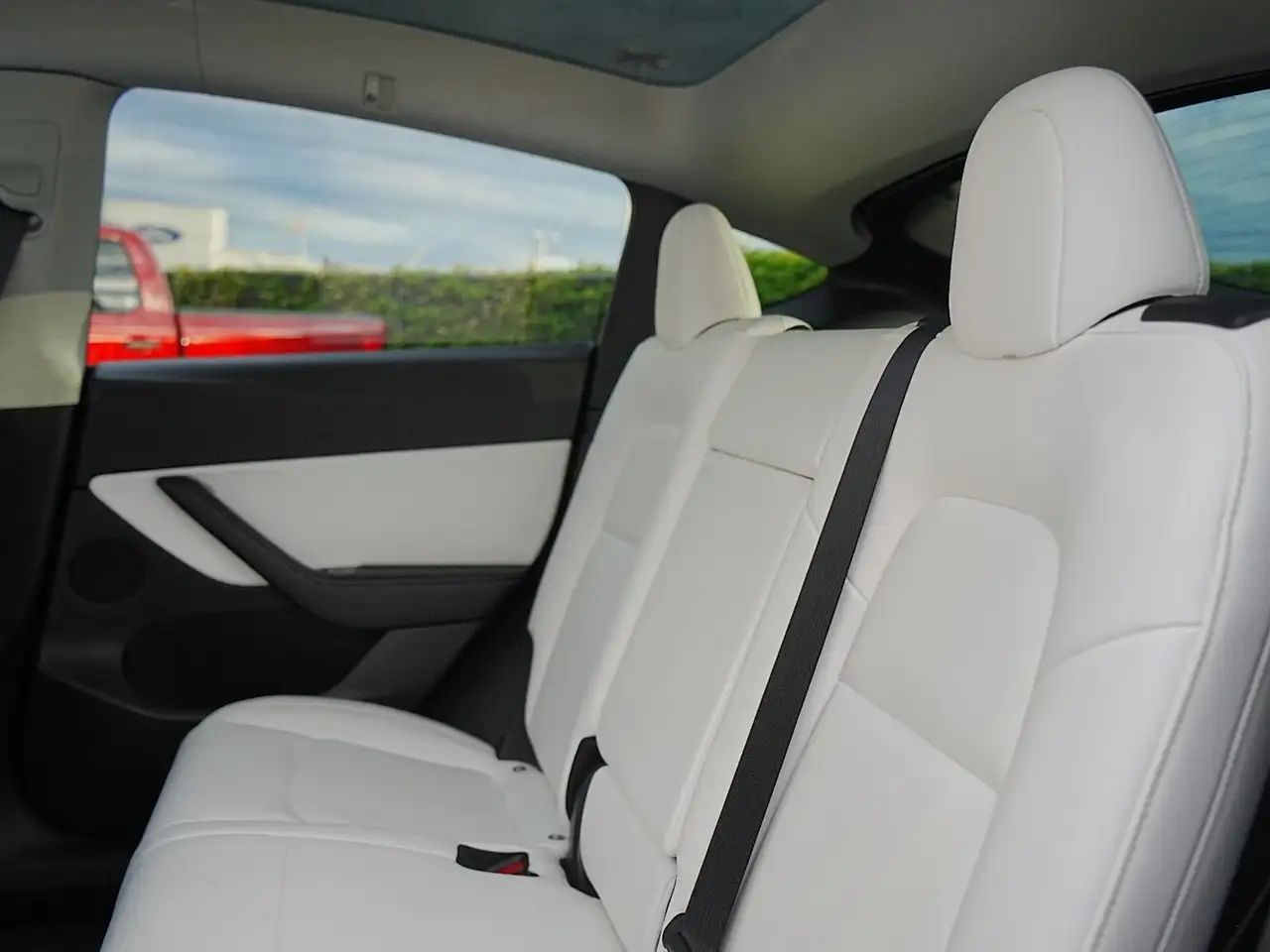 Tesla Model Y fotografie Tesla Model Y