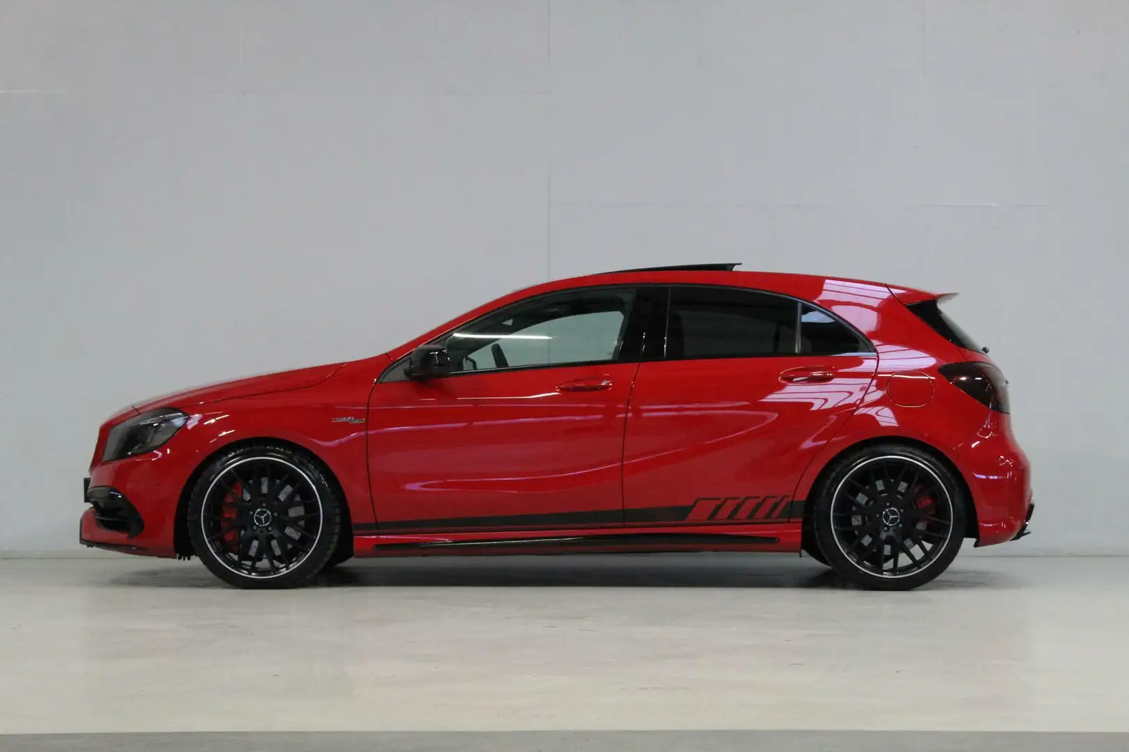 Mercedes-Benz A 45 AMG 4MATIC/Recaro/Pano/Memory/Uitlaat Červená - 2