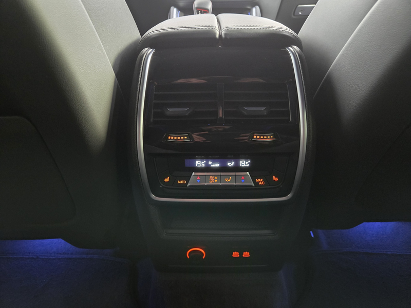 BMW XM 50e AHK 23Zoll DrivingProf ServiceInclusive5J — photo 29