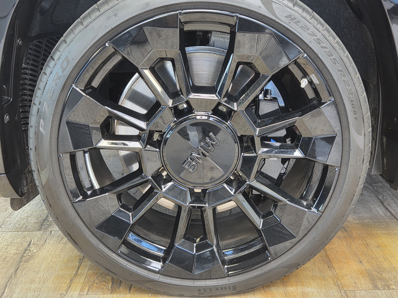 BMW XM 50e AHK 23Zoll DrivingProf ServiceInclusive5J — photo 37