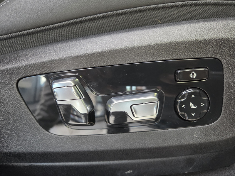 BMW XM 50e AHK 23Zoll DrivingProf ServiceInclusive5J — photo 40