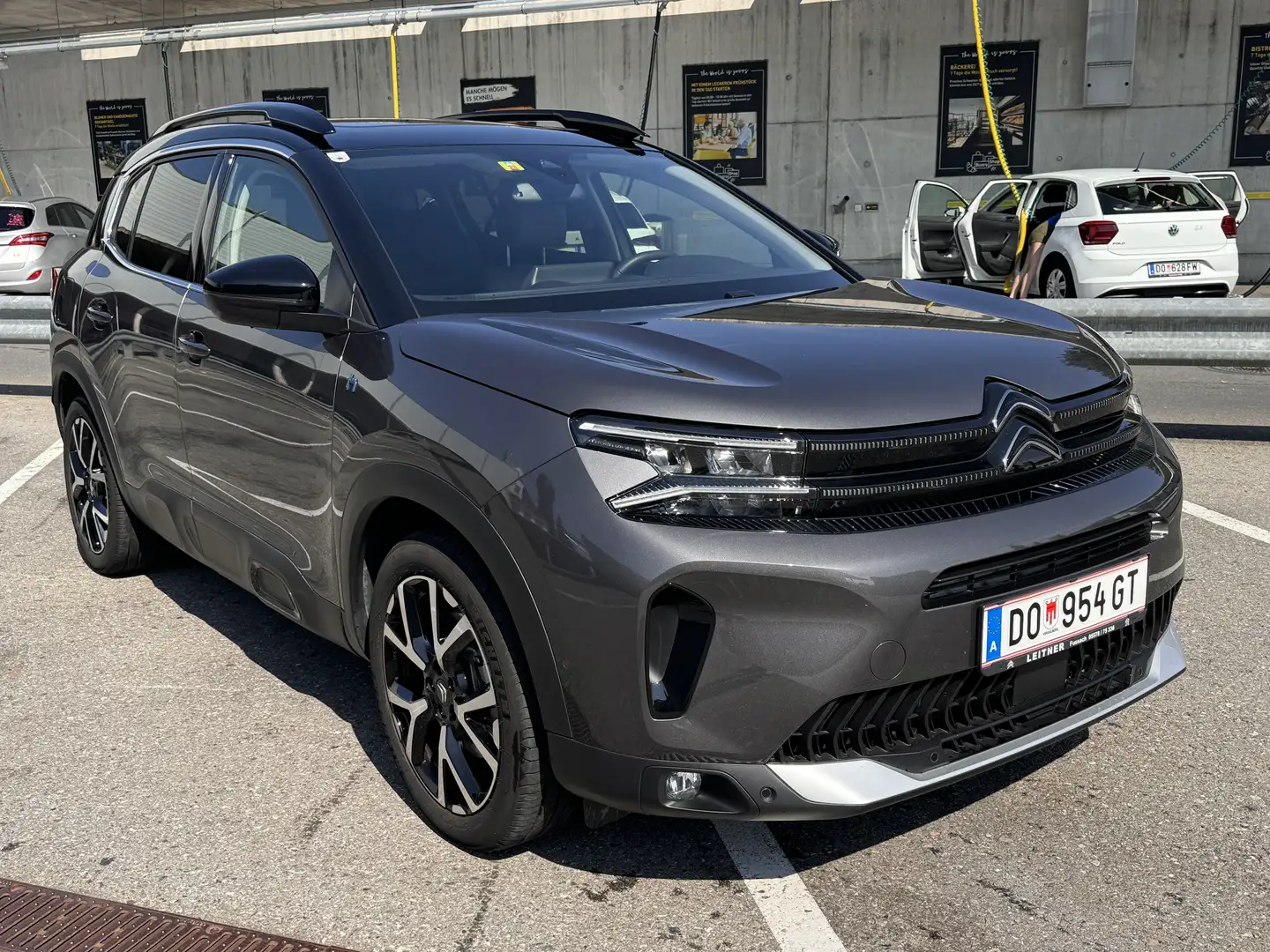 Citroen C5 Aircross Shine Hybrid 225 e-EAT8 Grau - 1