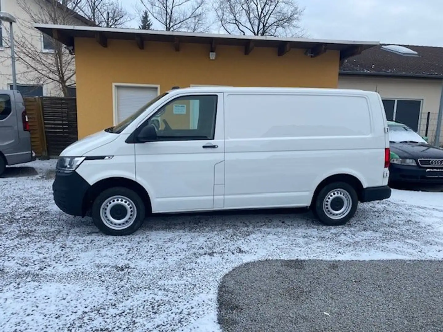 Volkswagen T6.1 Transporter Klima LED Weiß - 2