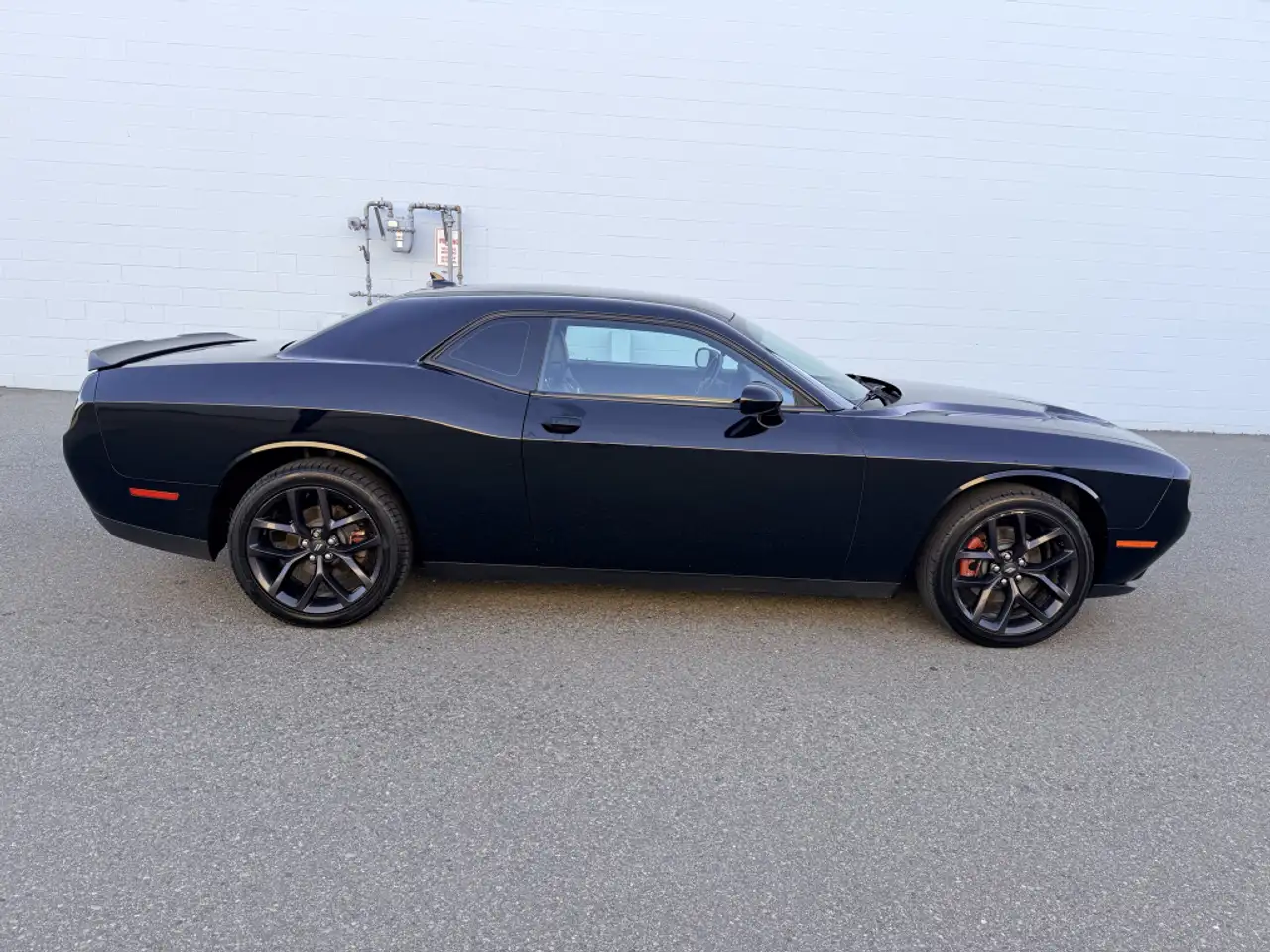 Dodge Challenger снимка Dodge Challenger