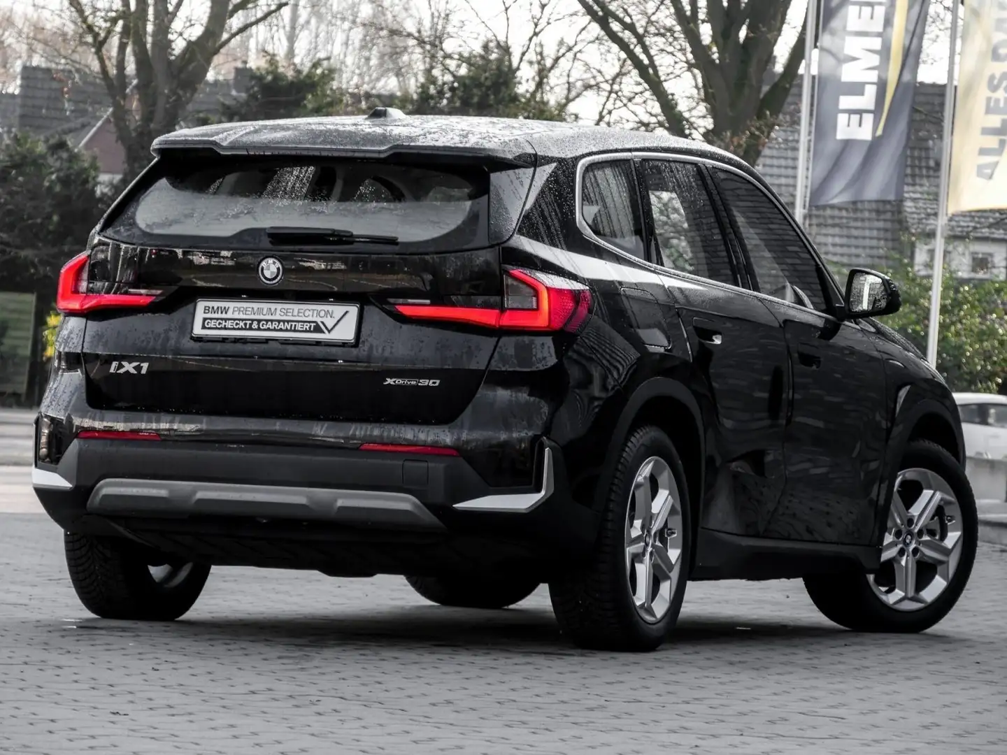 BMW iX1 xDrive30 (ab 2022) HUD ACC AHK RFK NAVI LED Schwarz - 2