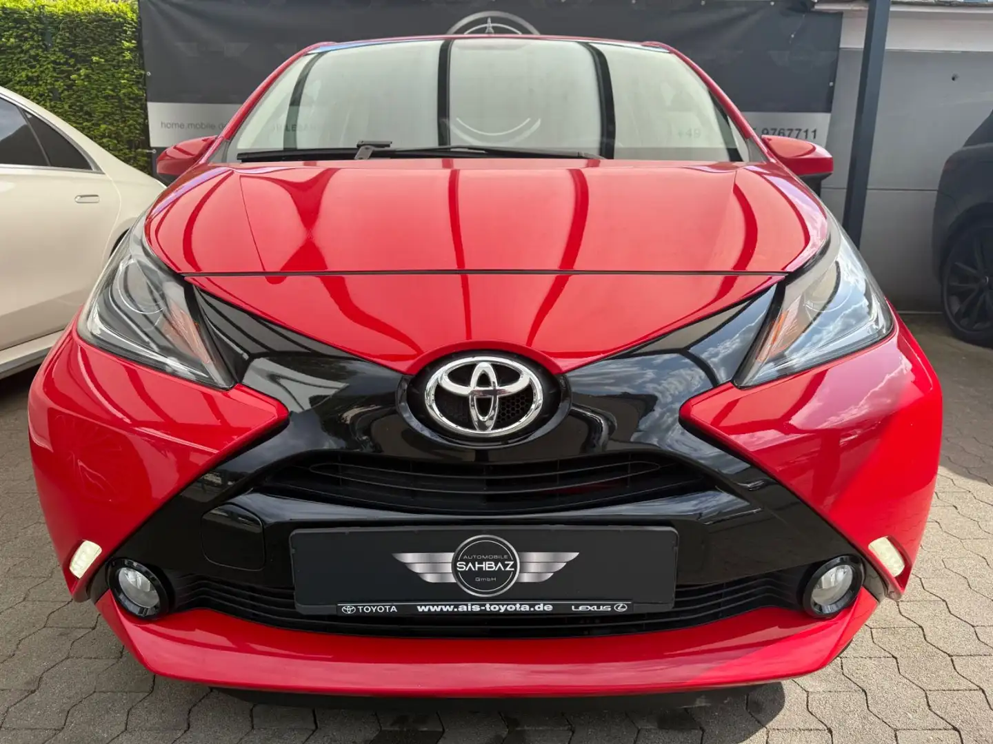 Toyota Aygo (X) x-play touch *AUTOMATIK*RF-KAMERA*KLIMA Rot - 2